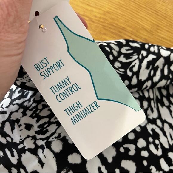 Swim Solutions Printed Flyaway Fauxkini One piece black white - 20W - Picture 13 of 15